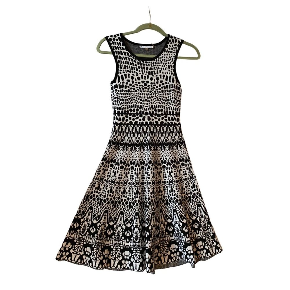 Sioni Fitted Sweater Dress Size Small Animal Print